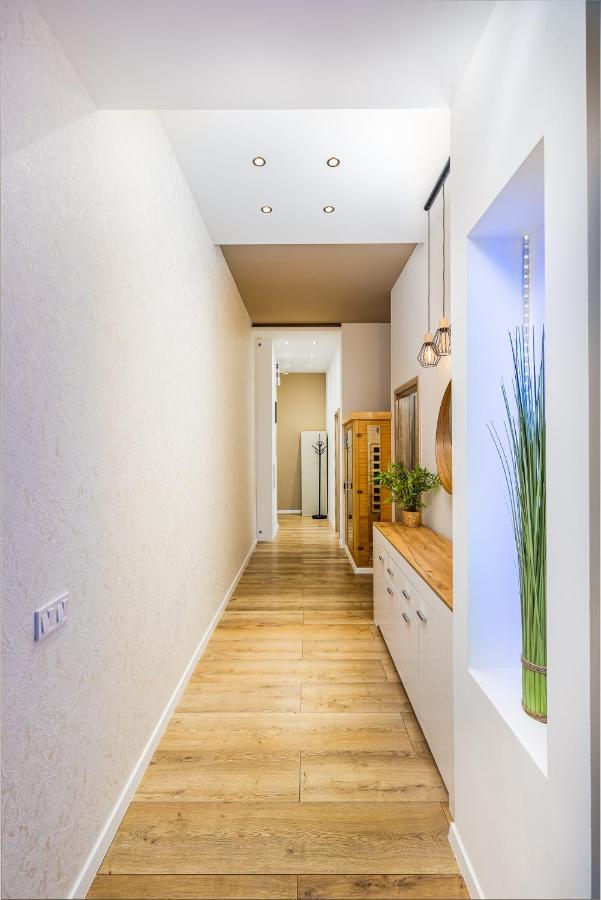 Csengery Deluxe Home With Balcony بودابست المظهر الخارجي الصورة