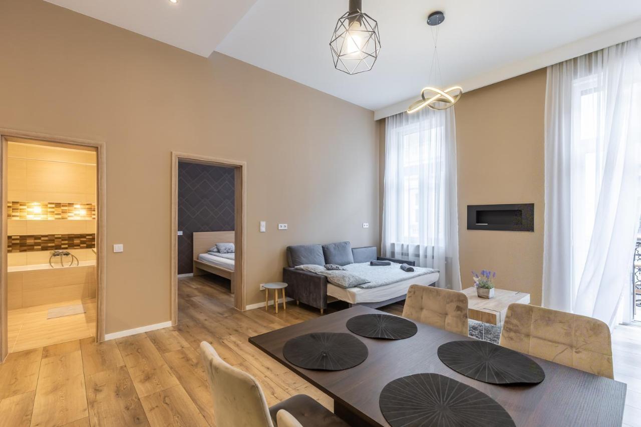 Csengery Deluxe Home With Balcony بودابست المظهر الخارجي الصورة